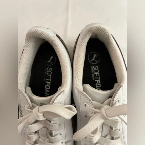 PUMA SNEAKERS, Women’s Sz 6.5, White Leather Sneakers w/ Snake Print Form Strip. - Picture 7 of 11